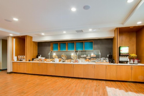 SpringHill Suites by Marriott Orlando Lake Buena Vista South image 8